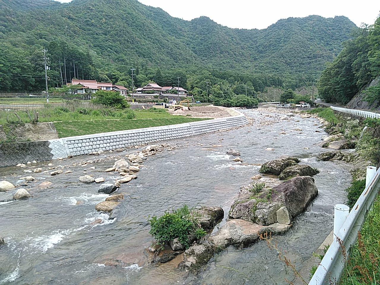 写真：一級河川　太田川水系　関川　河川災害復旧工事